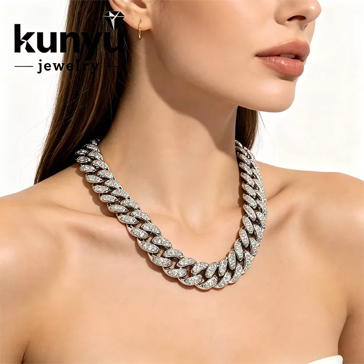 Bling क्युबा लिंक नेकलेस